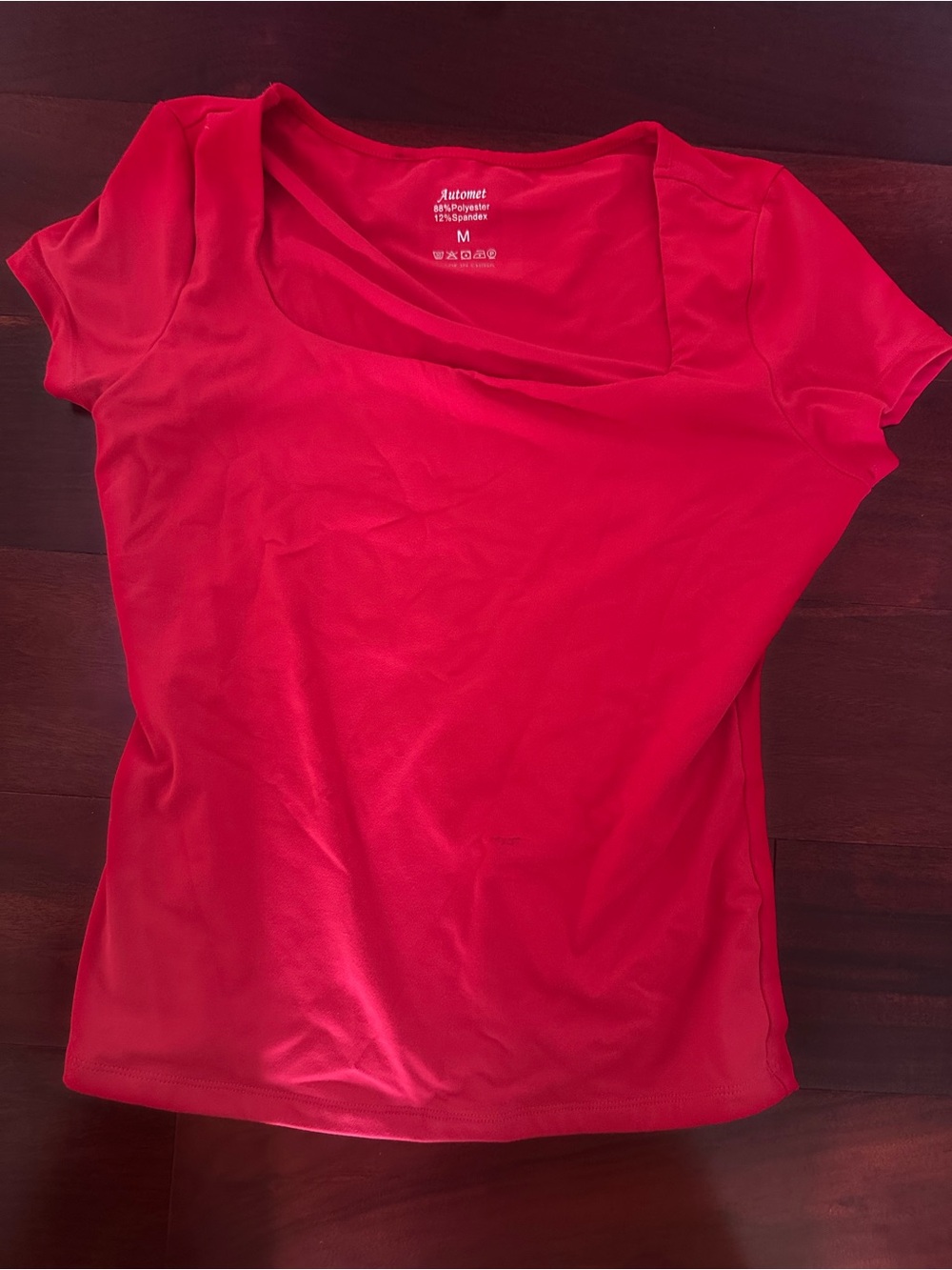 Women's Red Short Sleeve Scoop Neck Top